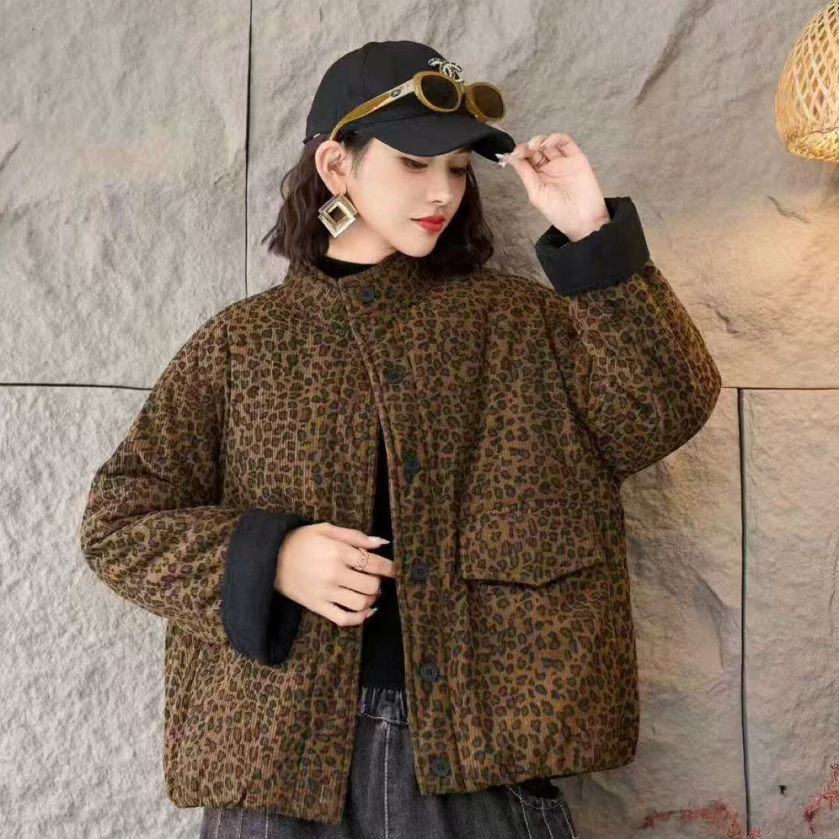 冬季新款时尚宽松圆领单排大口袋休闲短款薄棉棉衣外套