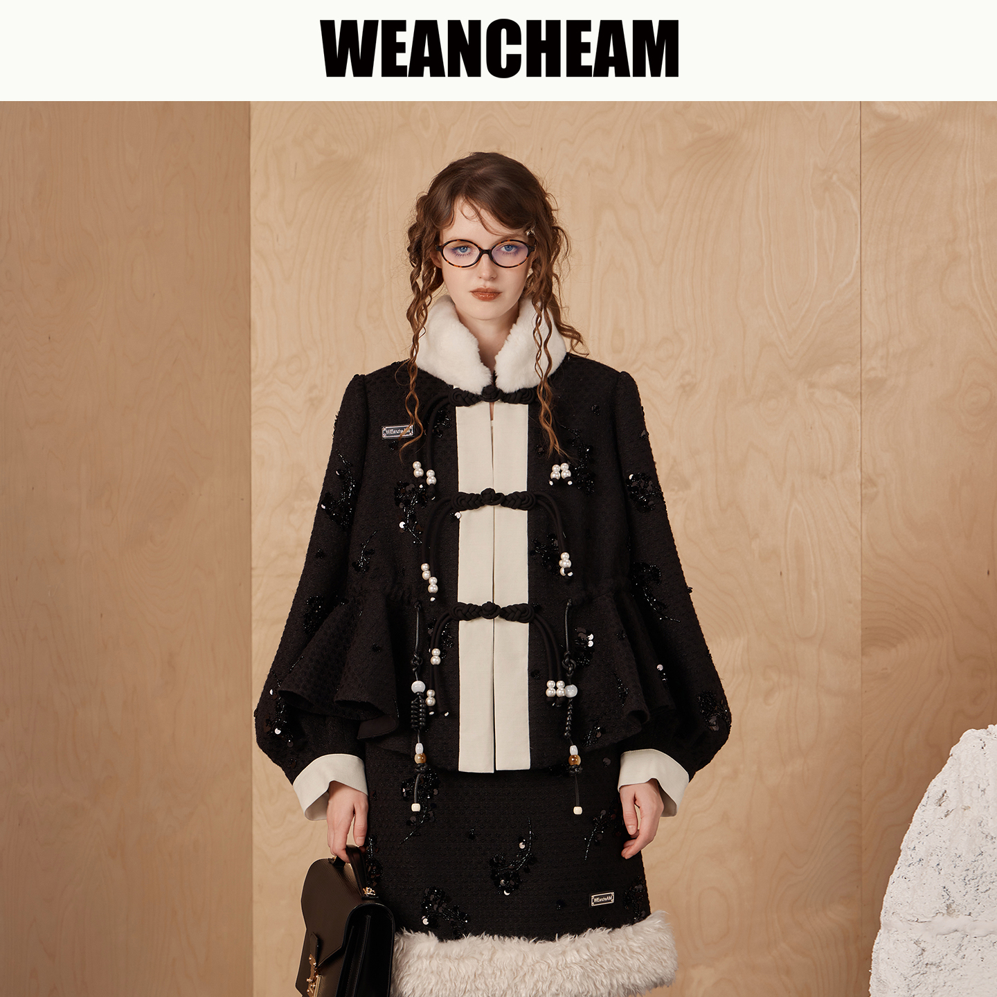 WEANCHEAM未未姆秋冬女装毛茸茸领复古中式花边短毛呢W16QDT029