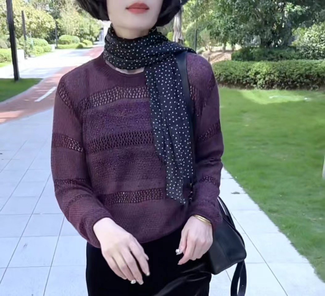 (小纪服饰专属）秋冬新款圆领氛围感烫钻镂空针织衫女款