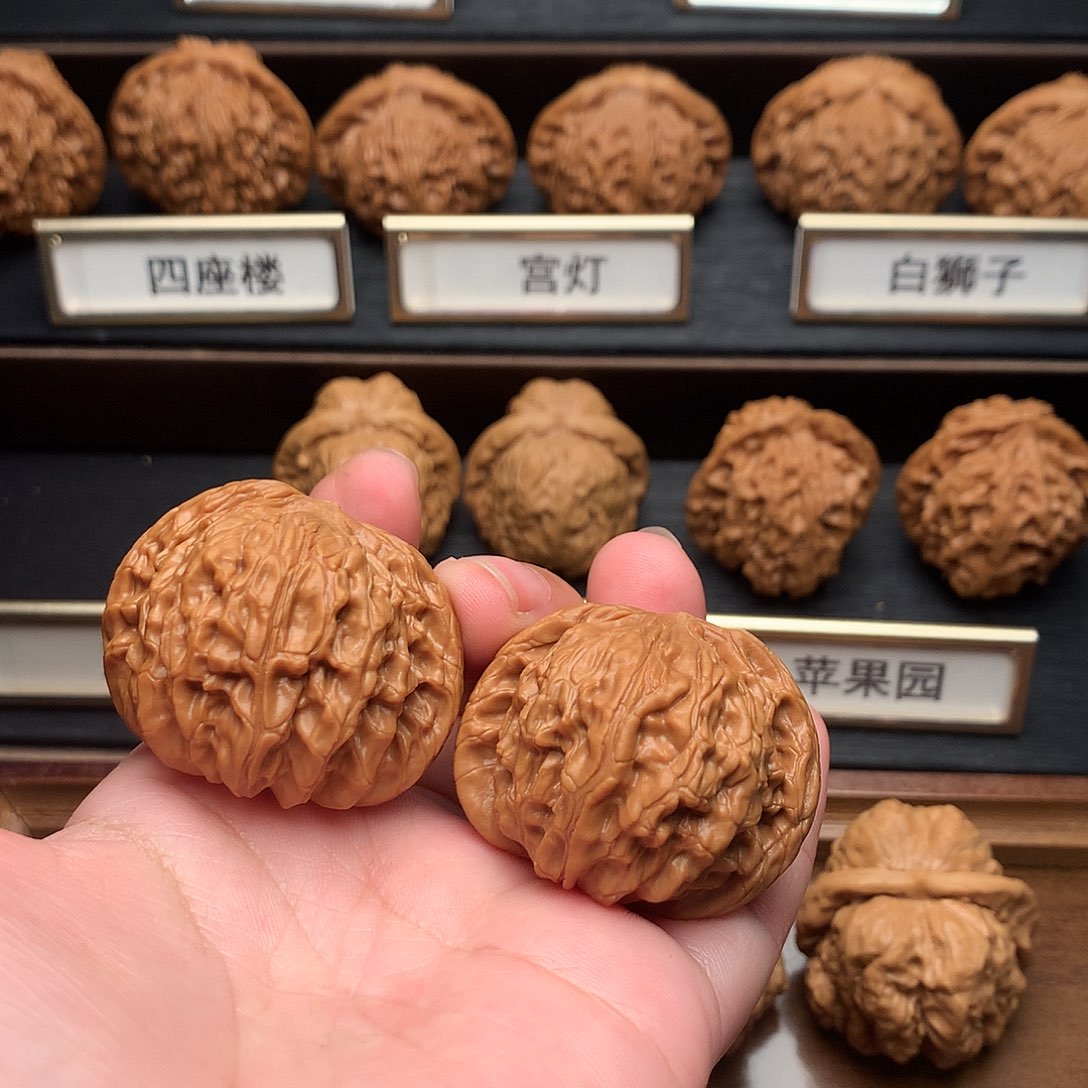 文玩核桃吊坠282号山地磨40