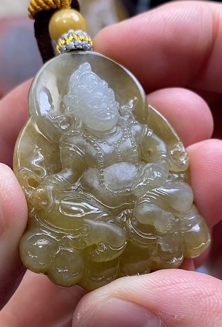 天然翡翠雕刻定制件