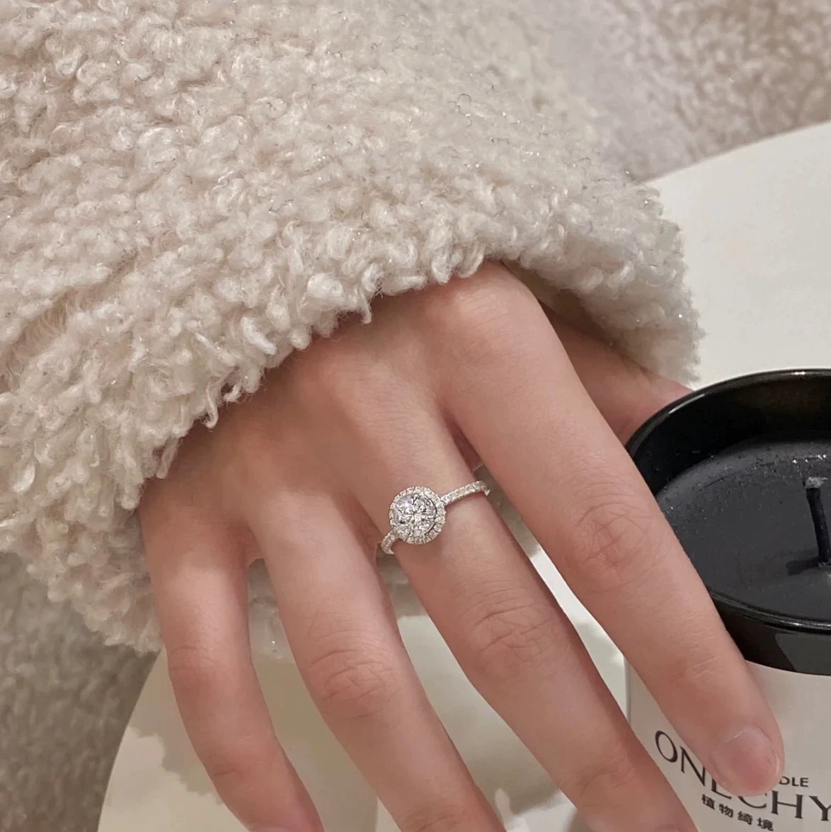 [南非甄选】 NFZX 高端定制 LC-026  圆苞白色戒指    1