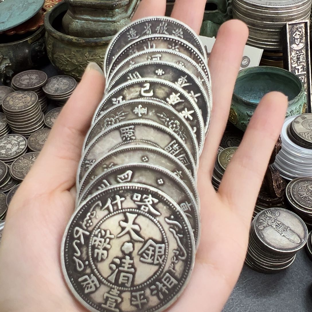 金属复古风格摆件