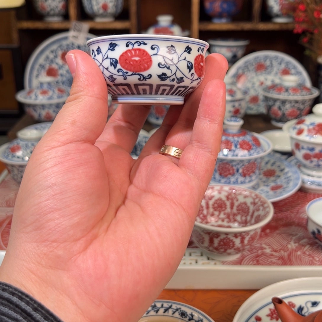 景德镇高温原矿釉里红手绘