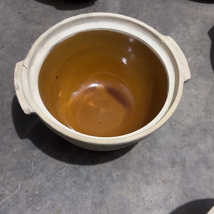 H***y瓷片陶瓷盘子碗啥都有