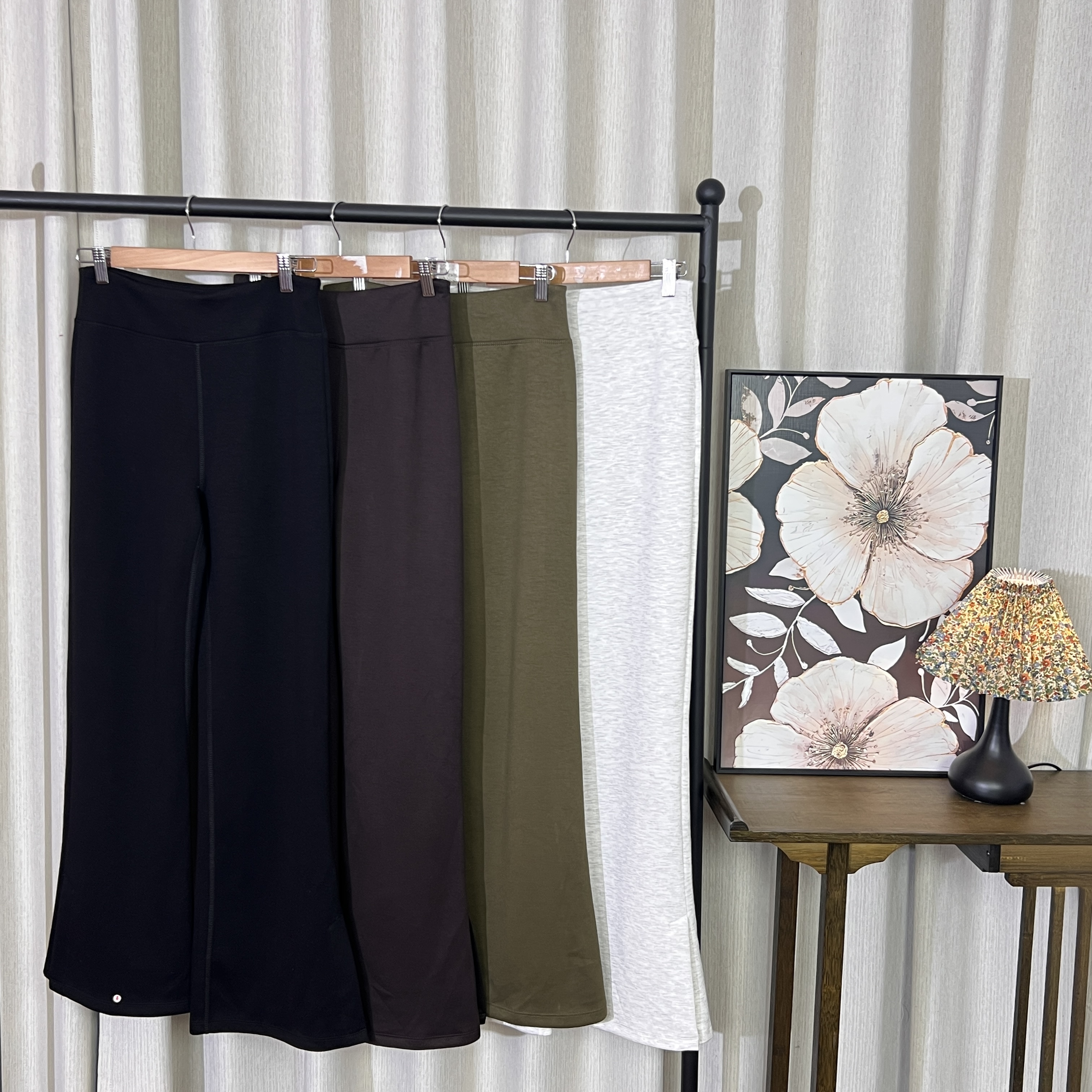 冬季显瘦高腰保暖中弹休闲喇叭裤女1808