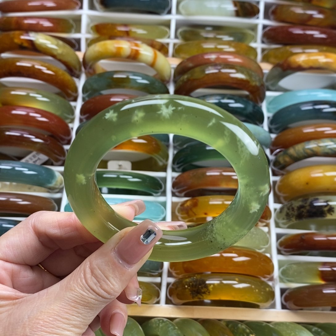 未镶嵌蛇纹石玉手镯56