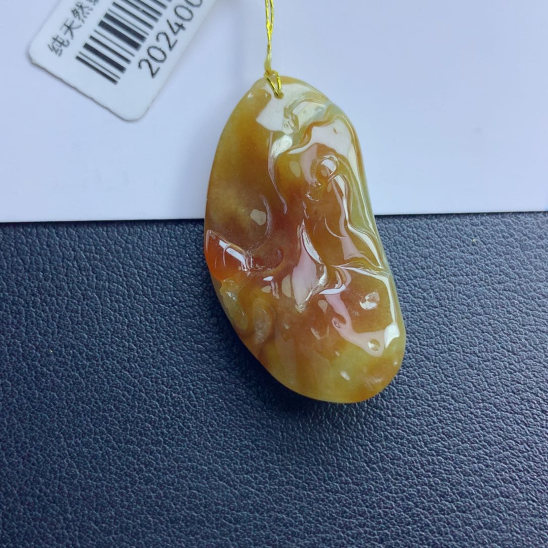 翡翠颈饰未镶嵌悟道