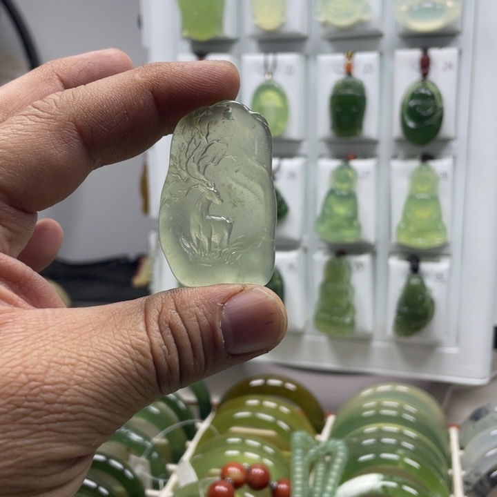 蛇纹石玉合金颈饰