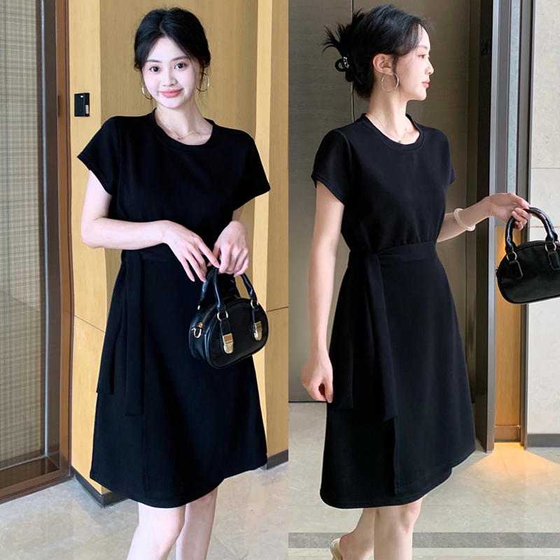 2025夏季短袖新款赫本风小黑裙收腰显瘦圆领系带气质连衣裙682