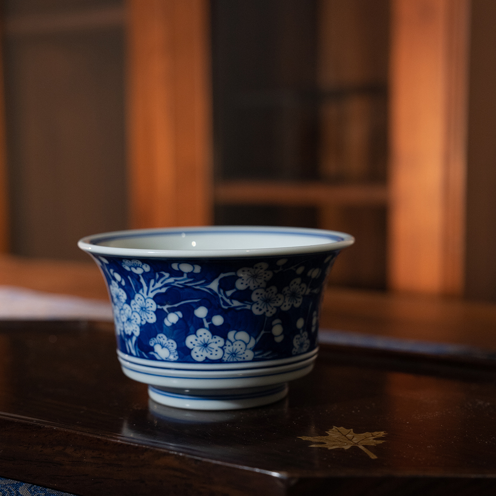 【瓷见如故】蓝地冰梅马蹄杯（moshe422）