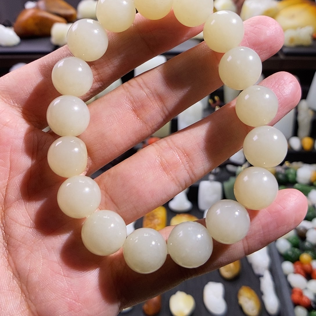 和田玉颈饰未镶嵌善***饭