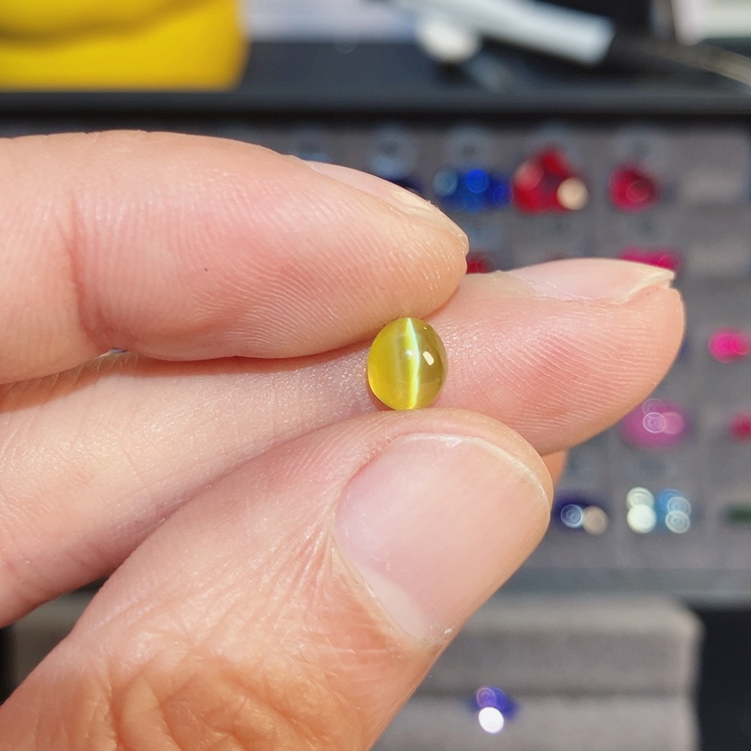 猫眼裸石未镶嵌1.25克拉