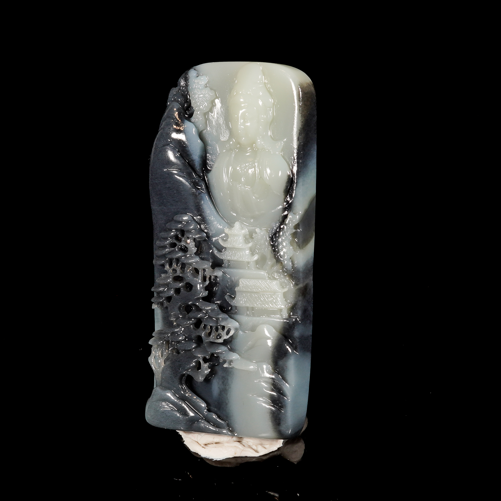 LOT.056和田玉巧雕山水人物牌/X3031