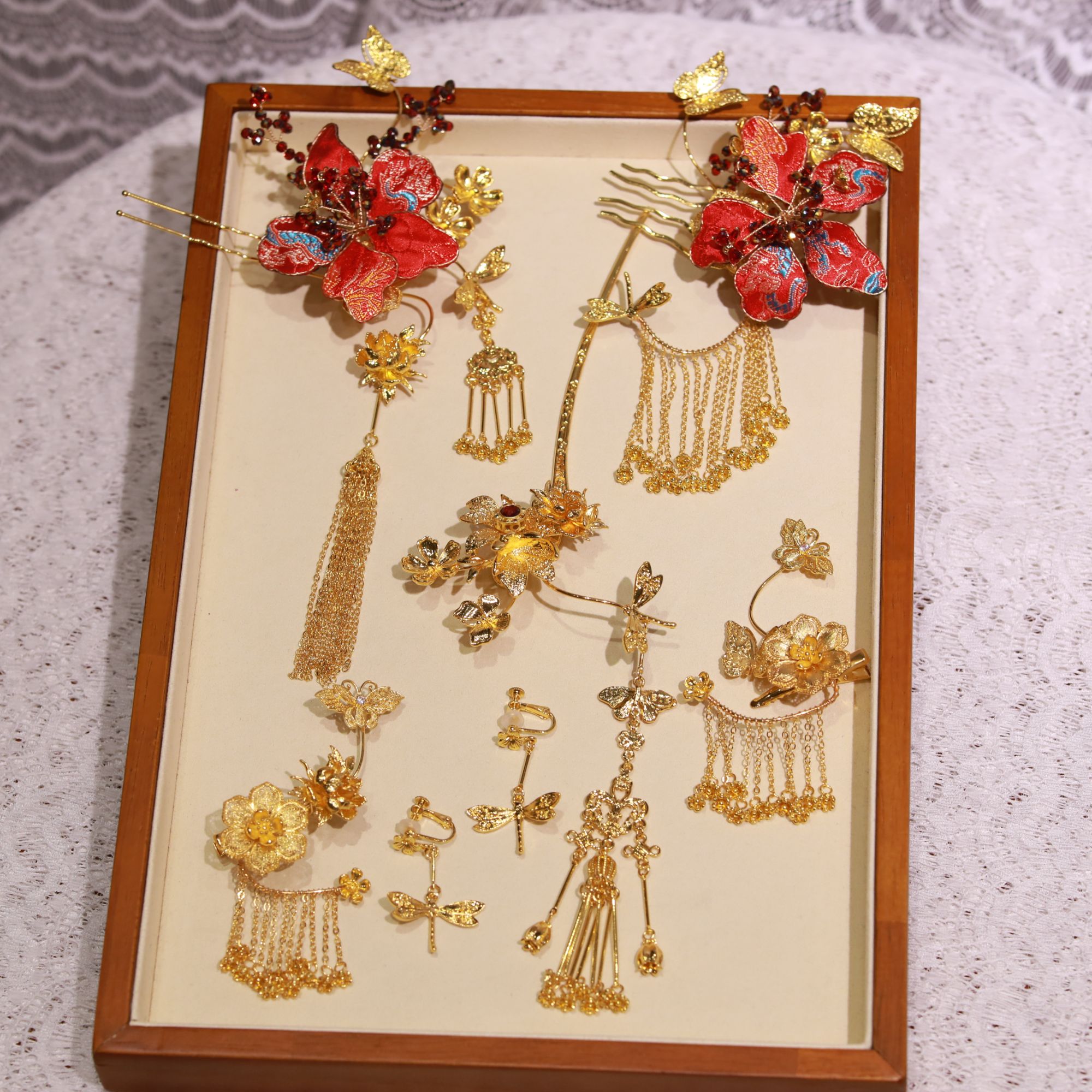 合金仿水晶婚庆饰品 13036明制百搭大气红色金色边夹新娘流苏宫廷