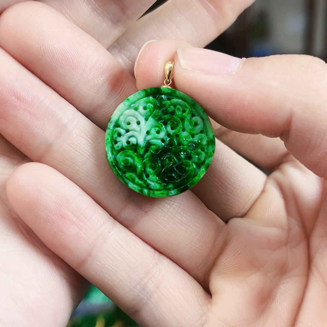 翡翠颈饰18K金镶嵌吊坠