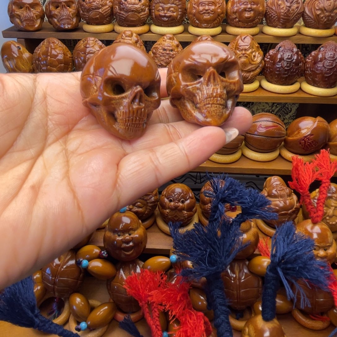 吊坠橄榄核骷髅头手球小