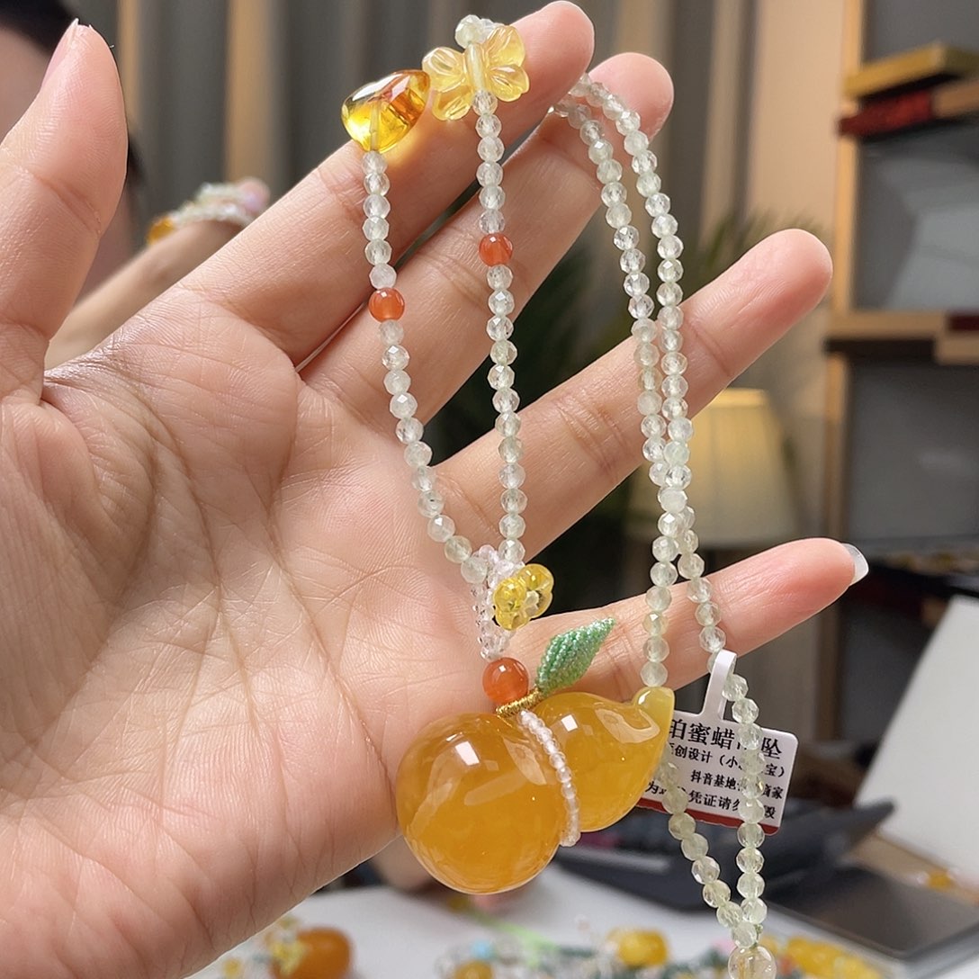 琥珀裸石未镶嵌蜜蜡吊坠