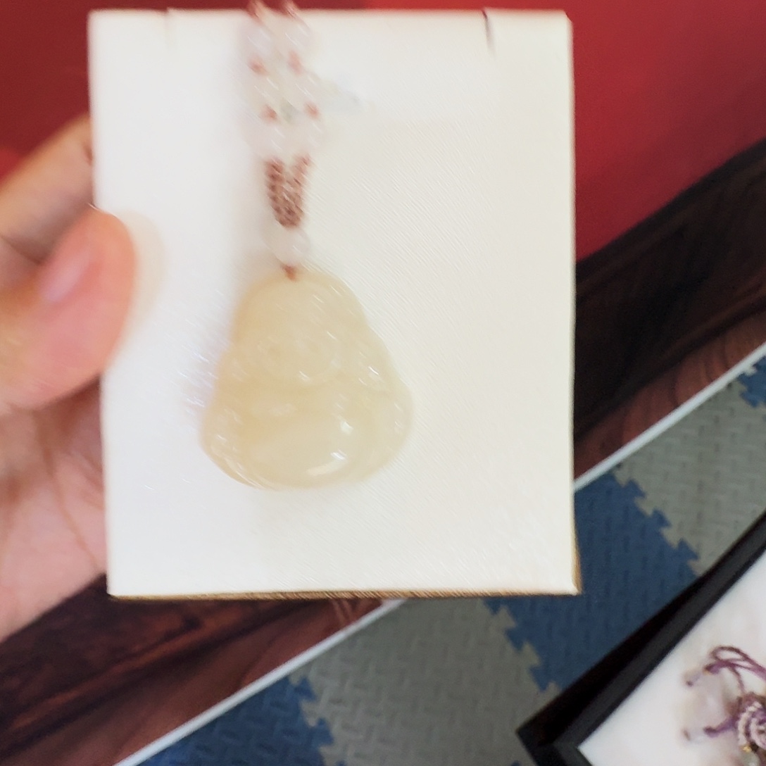 S***琳和田玉未镶嵌颈饰