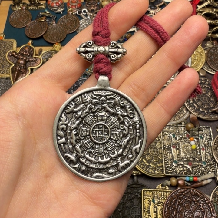 藏传文玩九宫如图