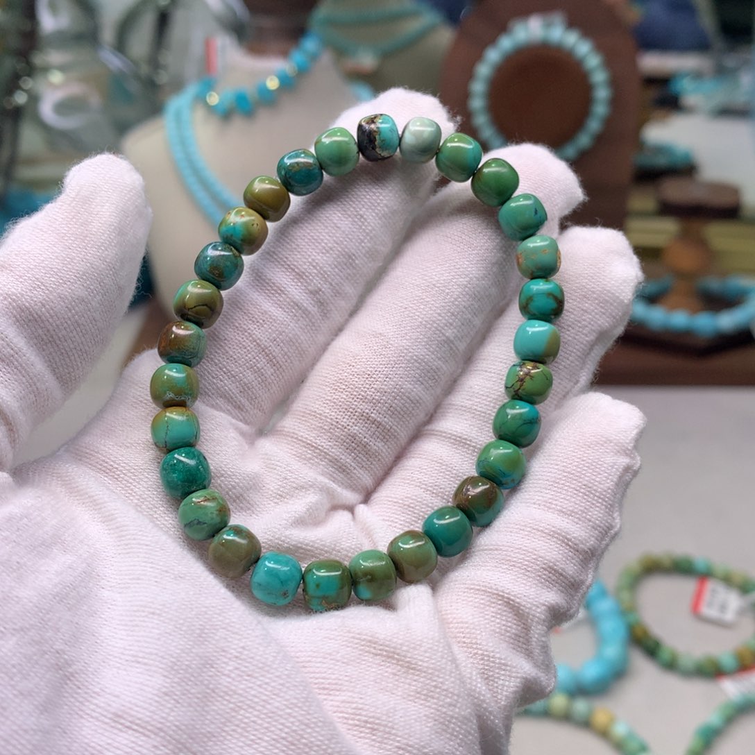 绿松石配饰未镶嵌