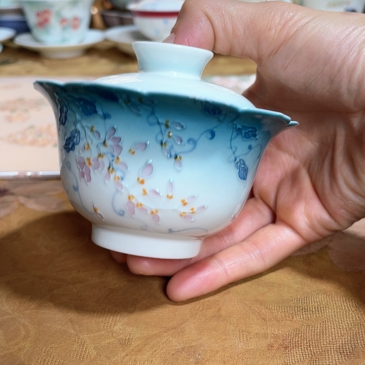 【闪购商品】幽蓝藤雾花边盖碗哈哈哈