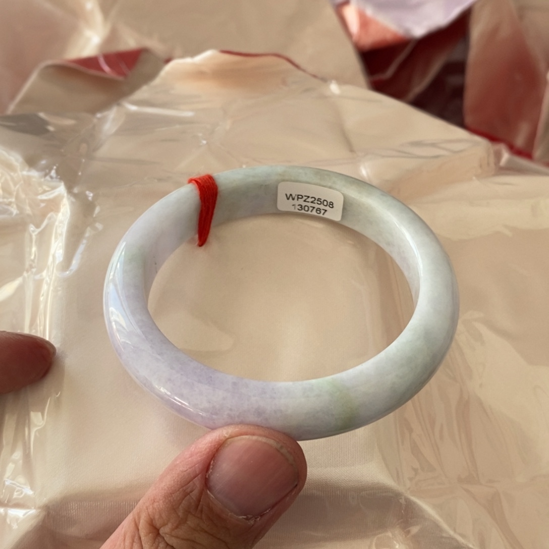 玉***麟翡翠未镶嵌手镯57.6