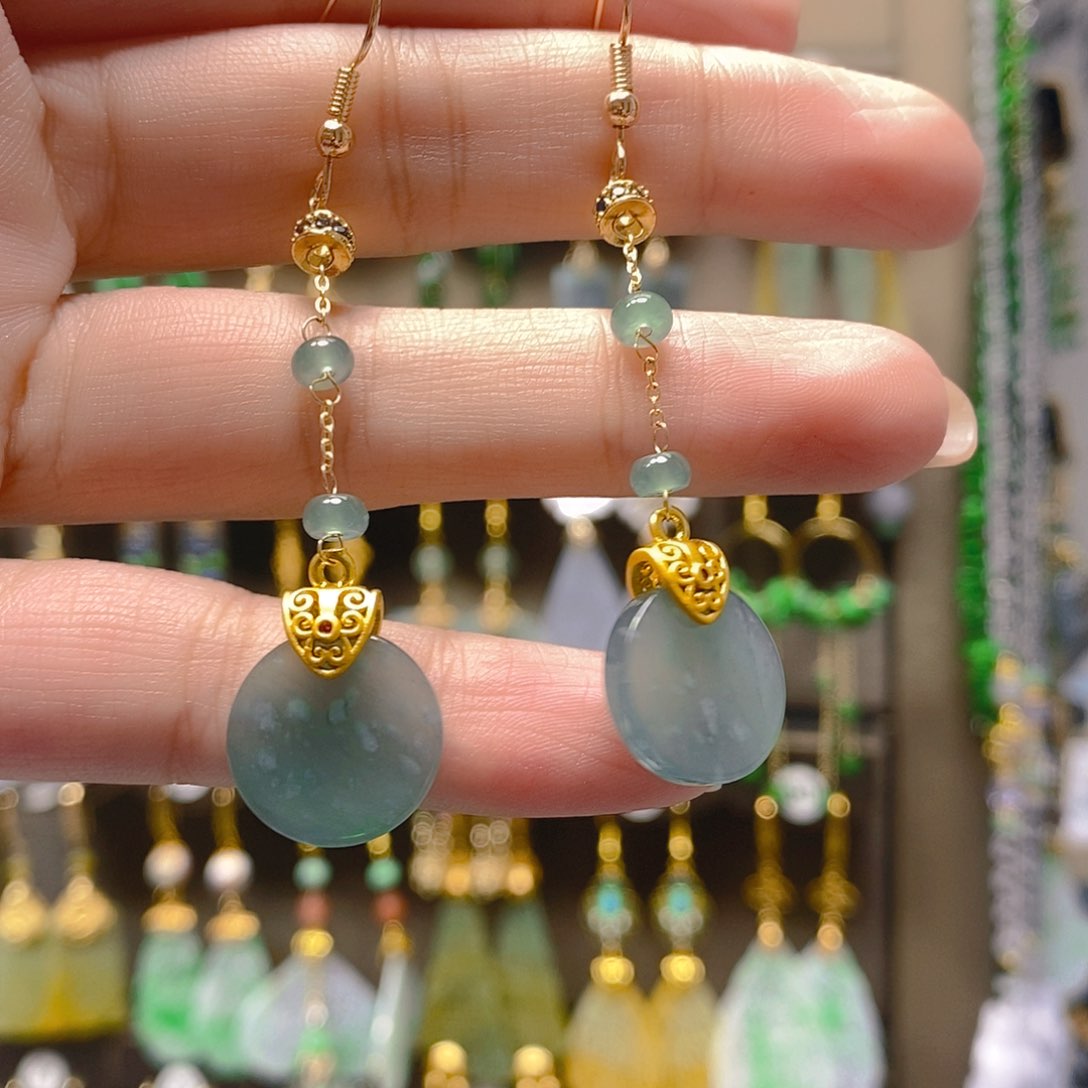 未镶嵌翡翠耳饰翡翠