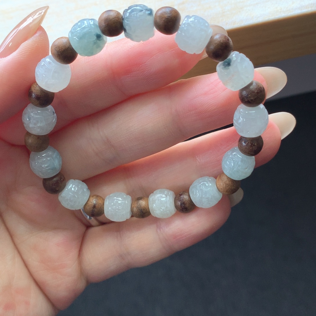 翡翠未镶嵌颈饰吊坠