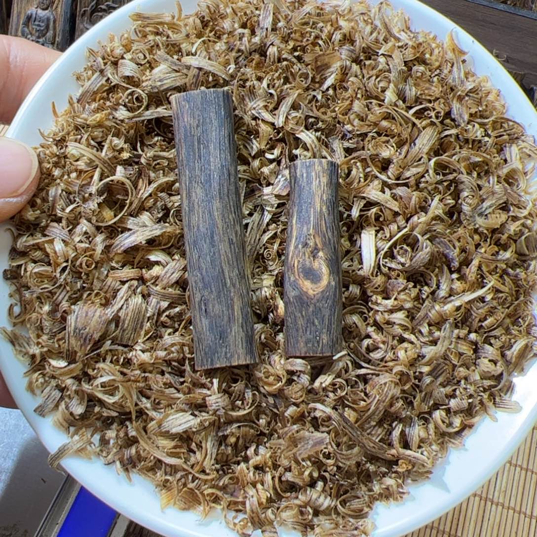 ****葱沉香碎屑沉香白棋乌身6克
