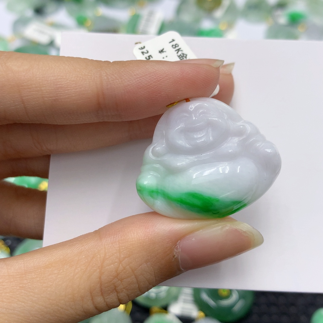 翡翠18K金镶嵌颈饰