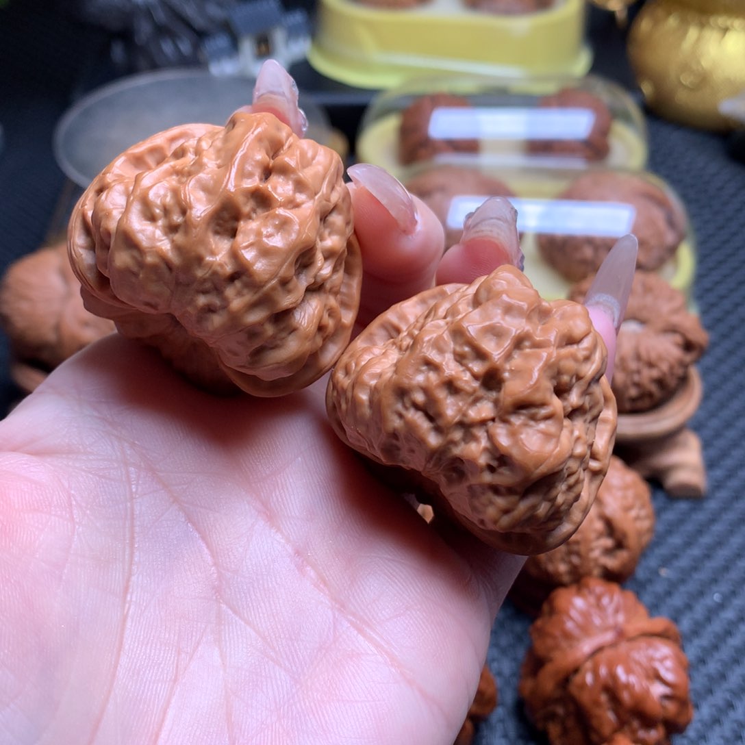 文玩核桃把件43.5肚40边延庆蛙