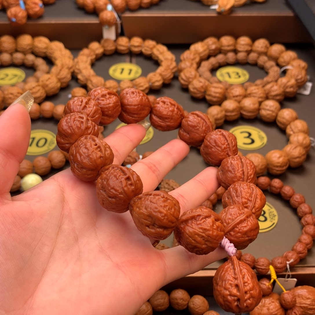 文玩核桃手串红皮蛙