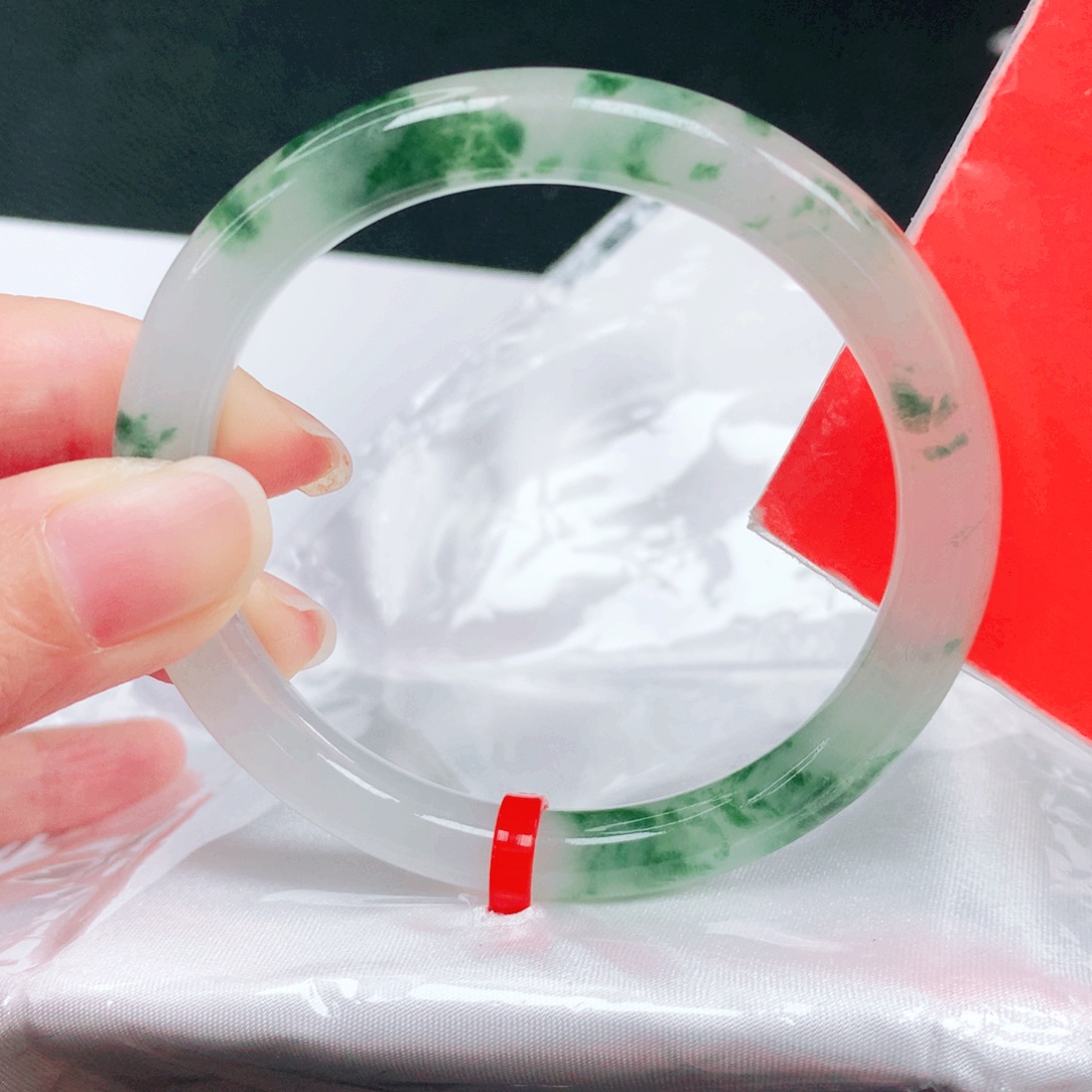 翡翠未镶嵌手镯53圈