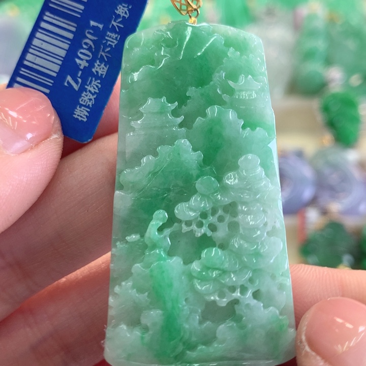 翡翠吊坠(不含链)18K金镶嵌