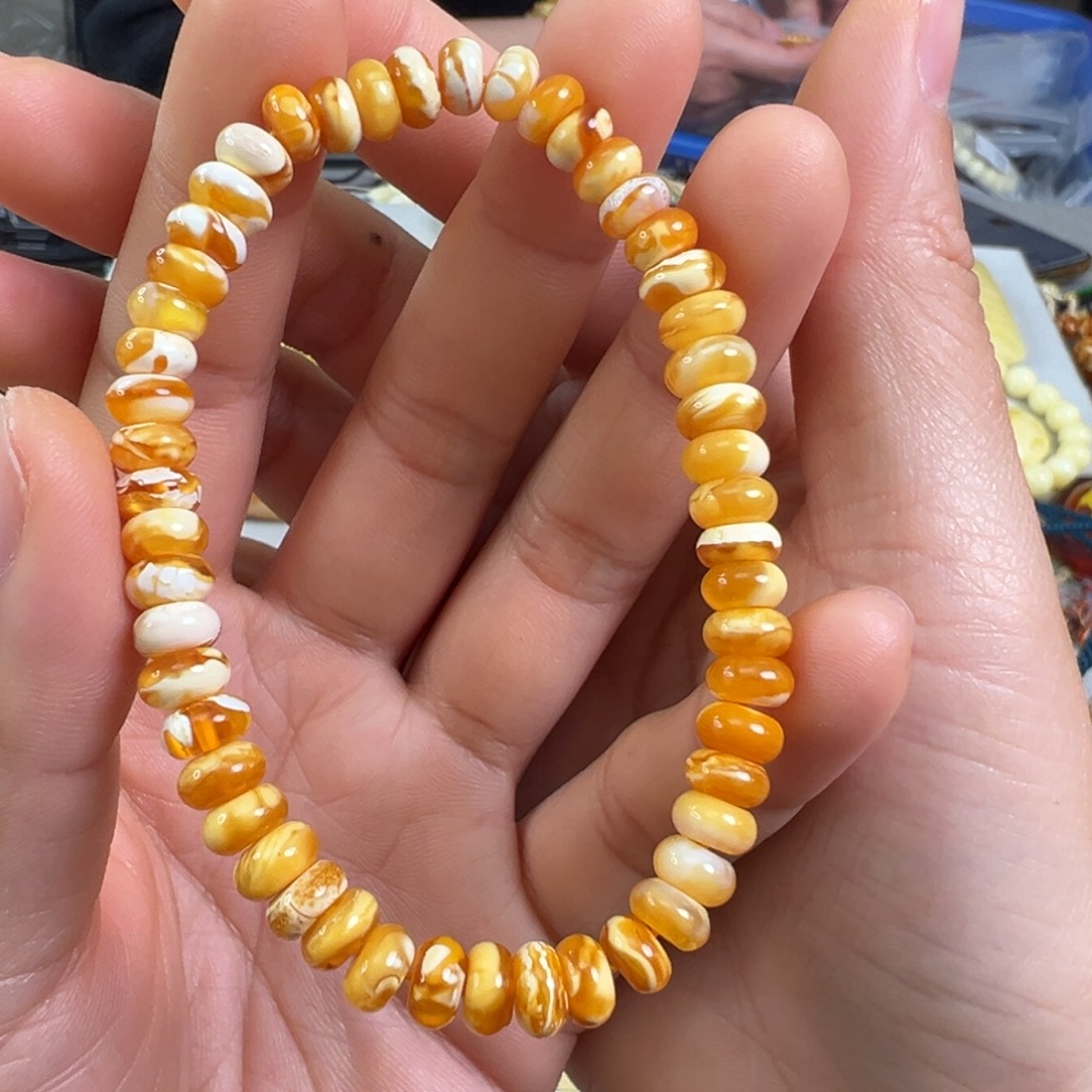 蜜蜡裸石未镶嵌蜜蜡