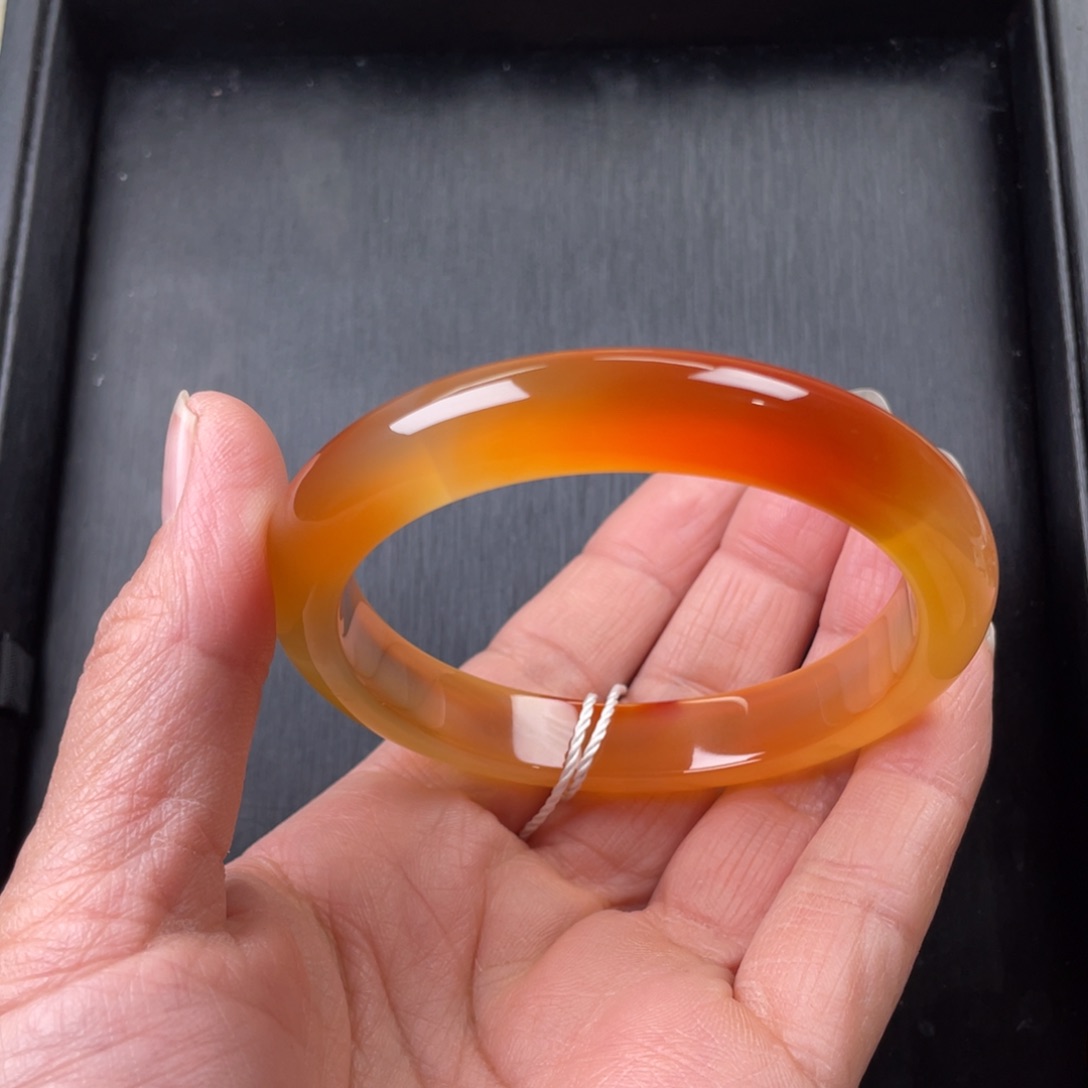 玛瑙/玉髓手镯未镶嵌56圈口