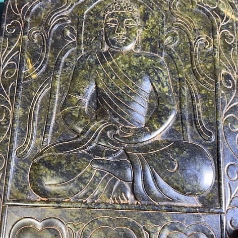 自***岁白玉菩提把件一个一个