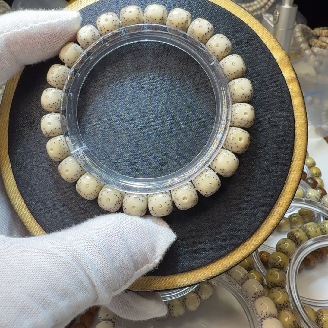 星月菩提吊坠石玉料