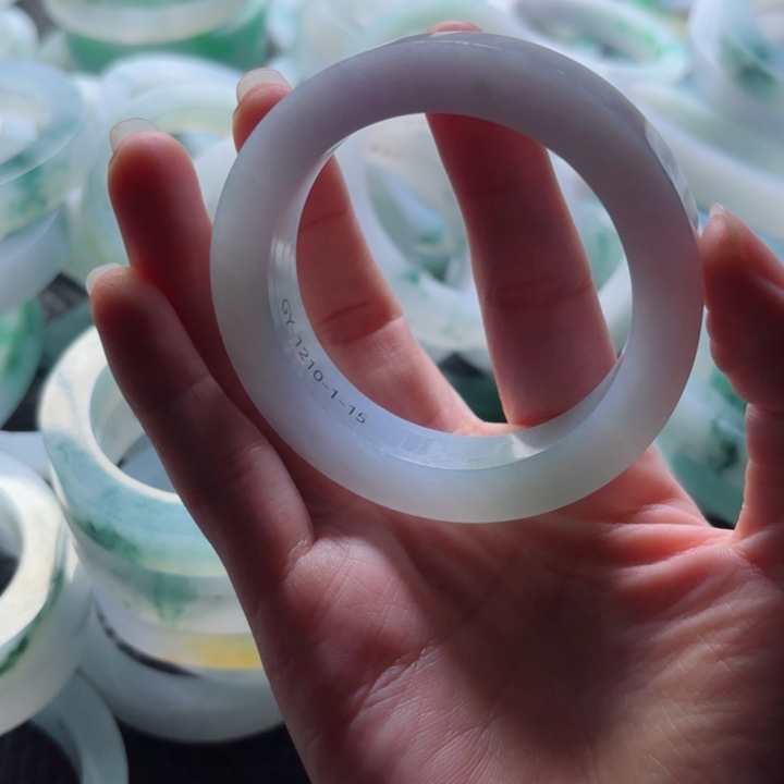 1***4定制翡翠未镶嵌不退不换