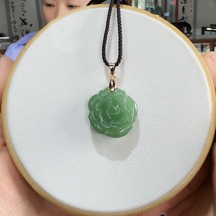 鸿***店密玉（石英质玉）未镶嵌吊坠