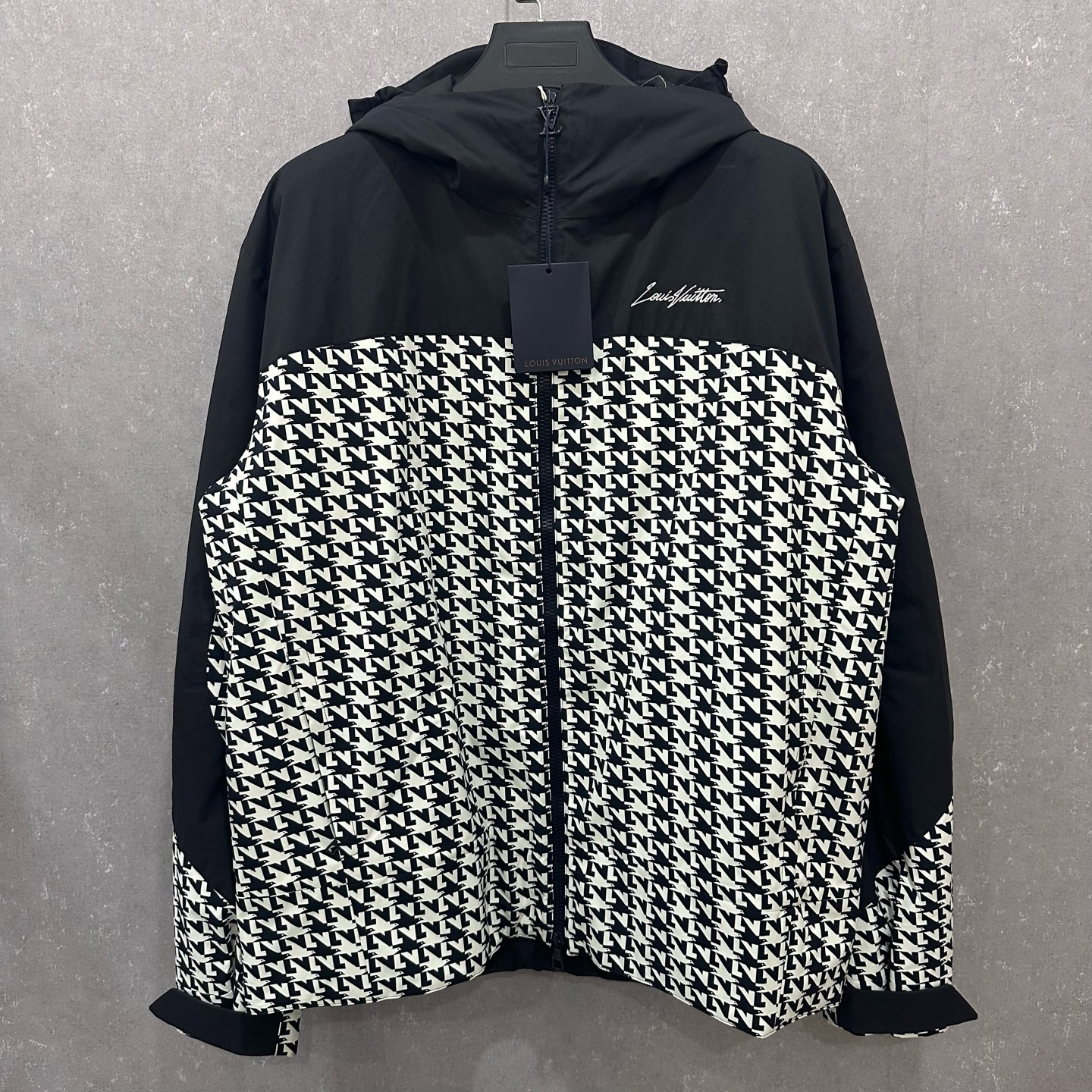 未使用 LouisVuitton/路易威登 千鸟格满印夹面冲锋衣50码/007208