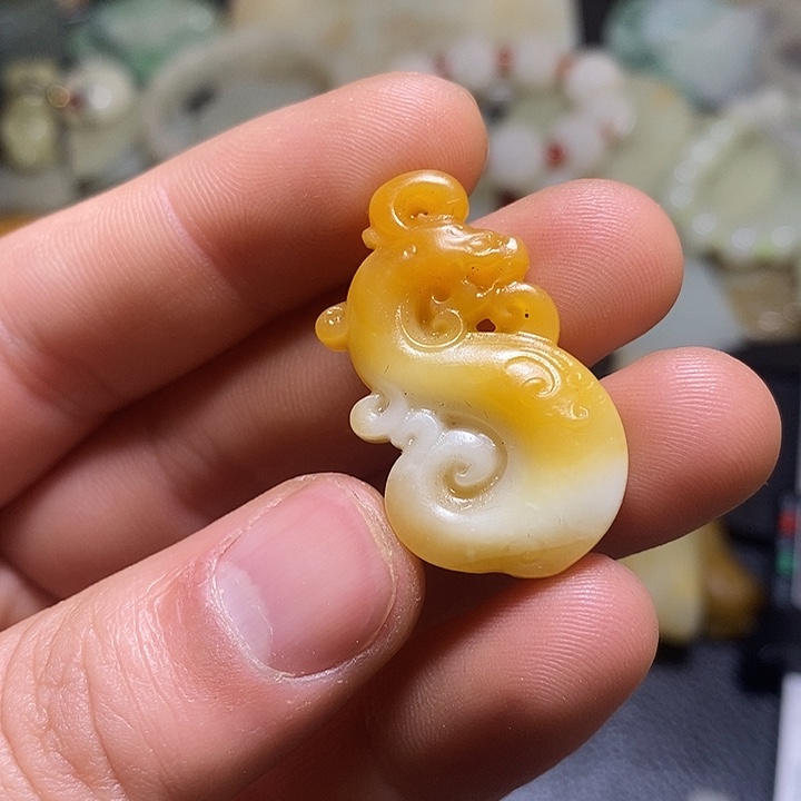 和田玉（糖玉）未镶嵌颈饰