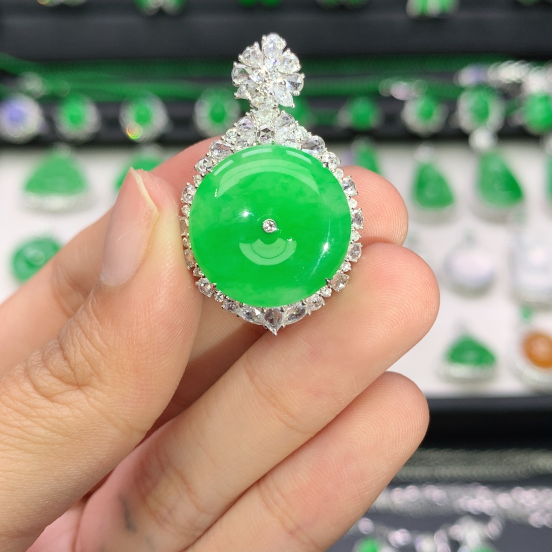 翡翠18K金镶嵌吊坠(不含链)