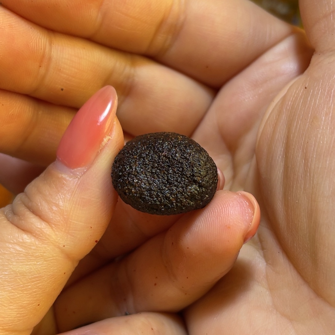 定制琥珀未镶嵌原石