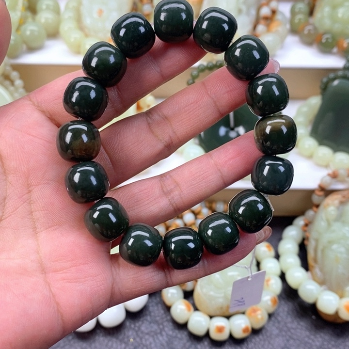 【闪购商品】透闪石质玉手串未镶嵌