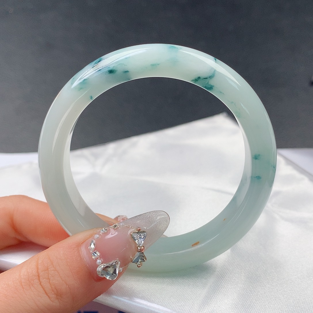 翡翠手镯未镶嵌 0043正54