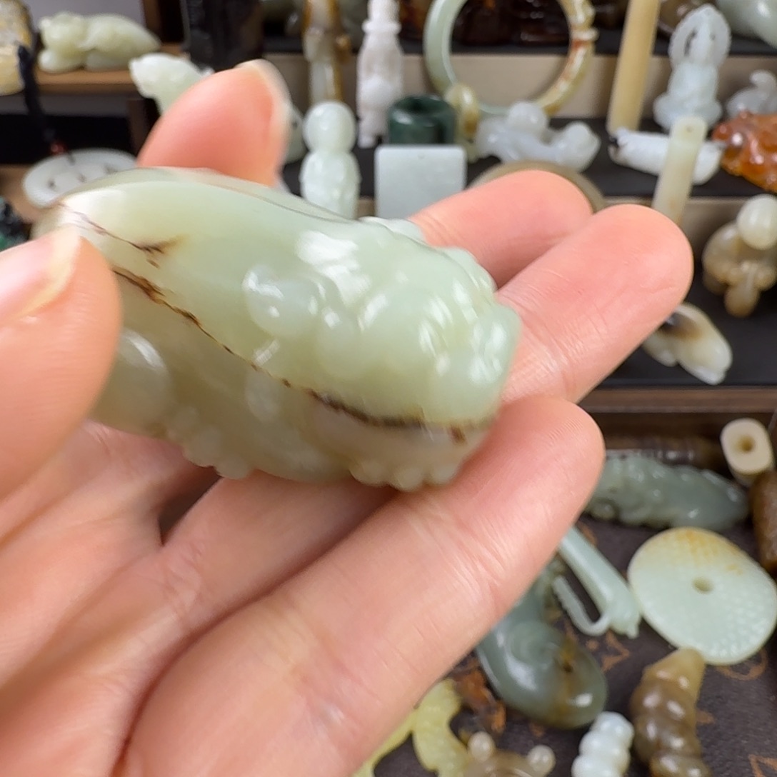 用***6和田玉未镶嵌颈饰