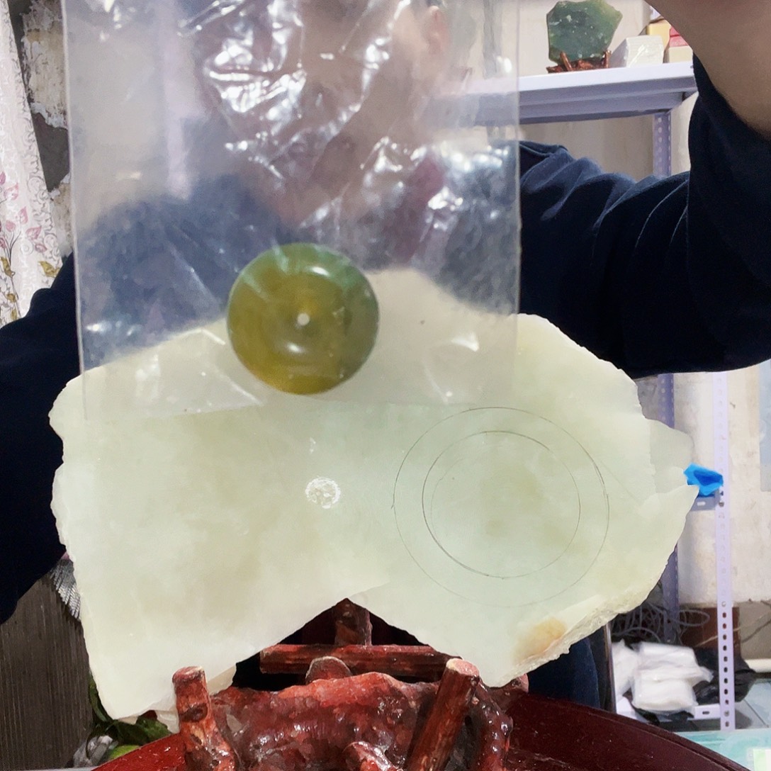 缘***您蛇纹石玉未镶嵌岫玉