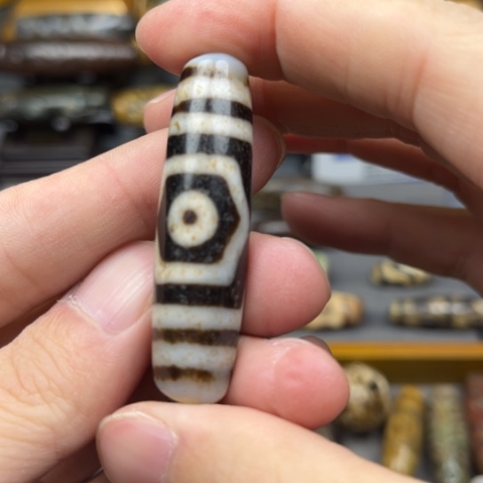 名***）玛瑙/玉髓未镶嵌颈饰